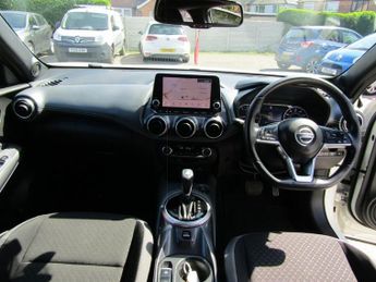 NISSAN JUKE 1.0 DIG-T N-Connecta SUV 5dr Petrol  Automatic Euro 6 (s/s) (114