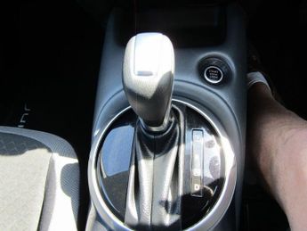 NISSAN JUKE 1.0 DIG-T N-Connecta SUV 5dr Petrol  Automatic Euro 6 (s/s) (114
