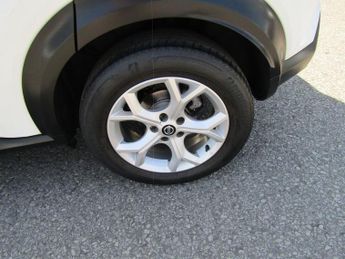 NISSAN JUKE 1.0 DIG-T N-Connecta SUV 5dr Petrol  Automatic Euro 6 (s/s) (114