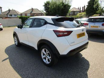 NISSAN JUKE 1.0 DIG-T N-Connecta SUV 5dr Petrol  Automatic Euro 6 (s/s) (114
