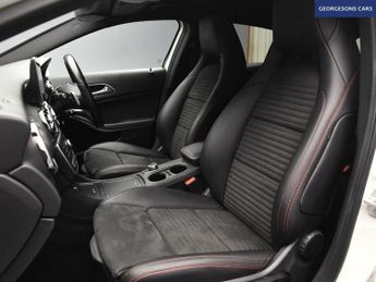 MERCEDES-BENZ GLA CLASS 2.1 GLA220d AMG Line (Premium) SUV 5dr Diesel 7G-DCT 4MATIC Euro