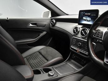 MERCEDES-BENZ GLA CLASS 2.1 GLA220d AMG Line (Premium) SUV 5dr Diesel 7G-DCT 4MATIC Euro