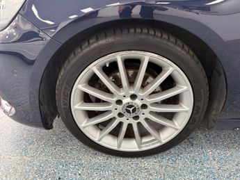 MERCEDES-BENZ A CLASS 2.1 A200d AMG Line (Premium) Hatchback 5dr Diesel 7G-DCT Euro 6 