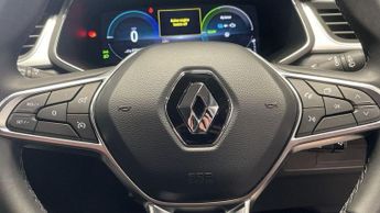 RENAULT CAPTUR 1.6 E-TECH 9.8kWh techno SUV 5dr Petrol Plug-in Hybrid Auto Euro