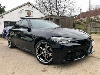 Alfa Romeo Giulia 2.0 TB VELOCE 4d 277 BHP