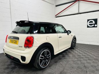 MINI HATCH 1.5 Cooper Hatchback 3dr Petrol Manual Euro 6 (s/s) (136 ps)