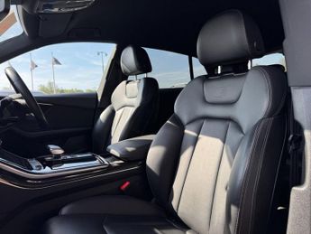 AUDI Q8 3.0 TDI V6 50 Black Edition SUV 5dr Diesel Tiptronic quattro Eur