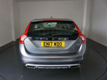 VOLVO V60 CROSS COUNTRY 2.0 D4 Lux Nav Estate 5dr Diesel Auto Euro 6-2 FORMER KEEPERS-FI