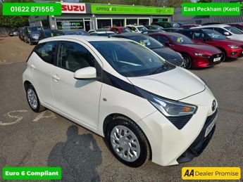 Toyota AYGO 1.0 VVT-I X-PLAY IN WHITE WITH 10,100 MILES AND A FULL SERVICE H