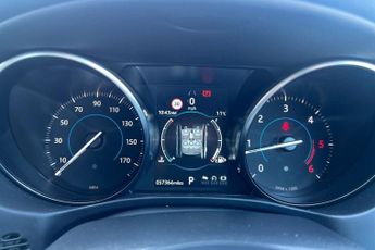 JAGUAR XE 2.0d Portfolio Saloon 4dr Diesel Auto Euro 6 (s/s) (180 ps) Touc
