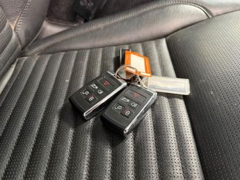 LAND ROVER DISCOVERY SPORT 2.0 D180 MHEV SE SUV 5dr Diesel Auto 4WD Euro 6 (s/s) (180 ps)