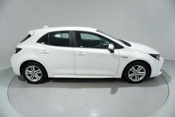 TOYOTA COROLLA 1.8 VVT-h GPF Icon Tech Hatchback 5dr Petrol Hybrid CVT Euro 6 (