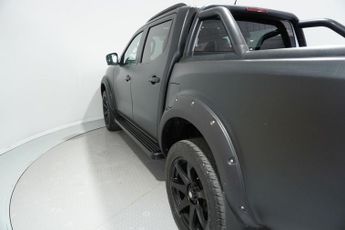 NISSAN NAVARA 2.3 dCi N-Guard Pickup Double Cab 4dr Diesel Auto 4WD Euro 6 (19