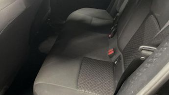 TOYOTA C-HR 1.8 VVT-h GPF Icon SUV 5dr Petrol Hybrid CVT Euro 6 (s/s) (122 p