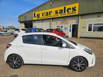 Toyota Yaris 1.5 VVT-i Icon Tech Hatchback 5dr Petrol CVT Euro 6 (111 ps)