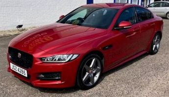 JAGUAR XE 2.0d R-Sport Saloon 4dr Diesel Auto AWD Euro 6 (s/s) (240 ps)