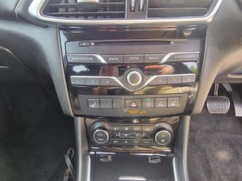 INFINITI Q30 2.0T Sport GPF Hatchback 5dr Petrol DCT Euro 6 (s/s) (211 ps)