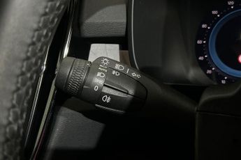 VOLVO C40 Twin Recharge 78kWh Pro SUV 5dr Electric Auto AWD (408 ps) Touch