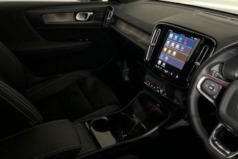 VOLVO C40 Twin Recharge 78kWh Pro SUV 5dr Electric Auto AWD (408 ps) Touch