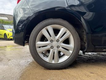 HONDA JAZZ 1.4 i-VTEC ES Plus Hatchback 5dr Petrol CVT Euro 5 (99 ps)