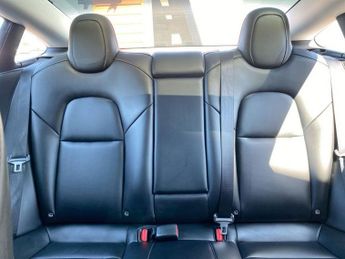 TESLA Model 3 Saloon 4dr Electric Auto RWD (241 bhp)