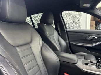 BMW 3 SERIES 2.0 330e 12kWh M Sport Saloon 4dr Petrol Plug-in Hybrid Auto Eur