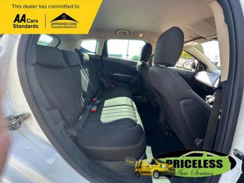 CHRYSLER DELTA 1.6 M-Jet SE Hatchback 5dr Diesel Manual Euro 5 (120 bhp)