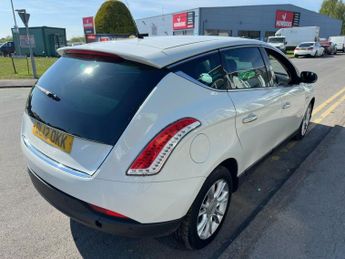 CHRYSLER DELTA 1.6 M-Jet SE Hatchback 5dr Diesel Manual Euro 5 (120 bhp)
