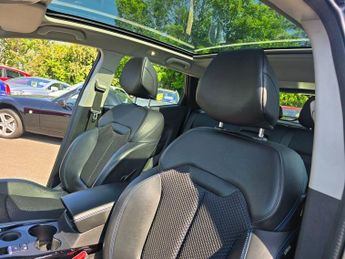 RENAULT KADJAR 1.3 TCE S EDITION Black SUV, 26,500 miles, 1 owner, service hist
