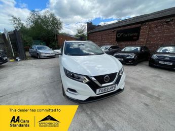 Nissan Qashqai 1.3 DIG-T N-Connecta SUV 5dr Petrol Manual Euro 6 (s/s) (140 ps)
