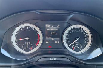 SKODA KAROQ 1.0 TSI SE Drive SUV 5dr Petrol Manual Euro 6 (s/s) (110 ps) DAB