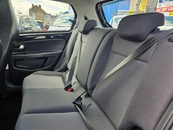 VOLKSWAGEN UP! AUTOMATIC 1.0 Move up! Hatchback 5dr Petrol ASG Euro 6 (60 ps)