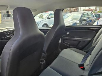 VOLKSWAGEN UP! AUTOMATIC 1.0 Move up! Hatchback 5dr Petrol ASG Euro 6 (60 ps)