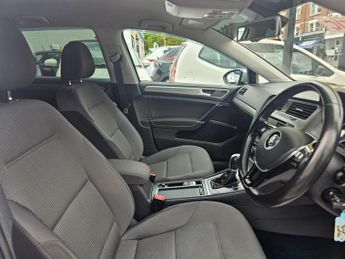 VOLKSWAGEN GOLF AUTOMATIC 1.4 TSI BlueMotion Tech SE Hatchback 5dr Petrol DSG Eu