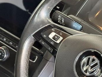VOLKSWAGEN GOLF 1.6 TDI SE Nav Hatchback 5dr Diesel Manual Euro 6 (s/s) (115 ps)