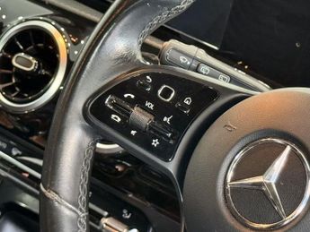 MERCEDES-BENZ A-CLASS 1.3 A180 SE Hatchback 5dr Petrol Manual Euro 6 (s/s) (136 ps)