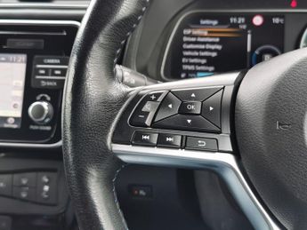 NISSAN LEAF 40kWh Tekna Hatchback 5dr Electric Auto (150 ps)