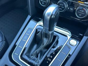 VOLKSWAGEN ARTEON 2.0 TSI R-Line Fastback 5dr Petrol DSG Euro 6 (s/s) (190 ps)