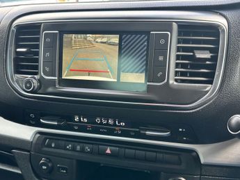 PEUGEOT TRAVELLER 2.0 BlueHDi Allure Standard MPV 5dr Diesel EAT8 MWB Euro 6 (s/s)