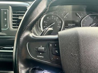 PEUGEOT TRAVELLER 2.0 BlueHDi Allure Standard MPV 5dr Diesel EAT8 MWB Euro 6 (s/s)