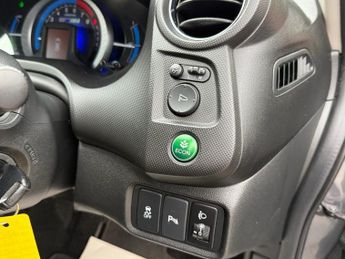 HONDA INSIGHT 1.3h IMA ES-T Hatchback 5dr Petrol Hybrid CVT Euro 5 (102 ps)