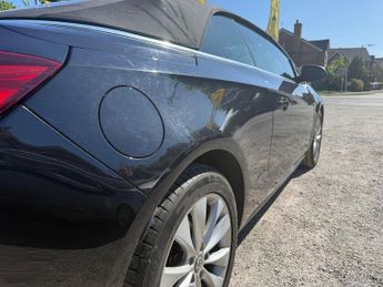 VAUXHALL CASCADA 2.0 CDTi Elite Convertible 2dr Diesel Manual Euro 5 (s/s) (165 p