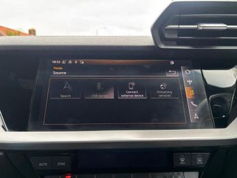 AUDI A3 1.0 TFSI 30 S line Sportback 5dr Petrol S Tronic Euro 6 (s/s) (1