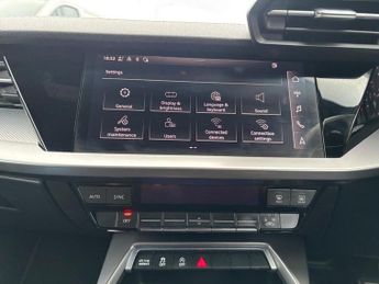 AUDI A3 1.0 TFSI 30 S line Sportback 5dr Petrol S Tronic Euro 6 (s/s) (1