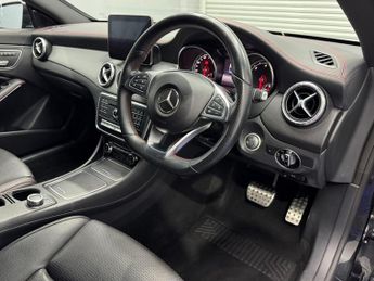 MERCEDES-BENZ CLA 2.1 CLA220d AMG Line Coupe 4dr Diesel 7G-DCT 4MATIC Euro 6 (s/s)