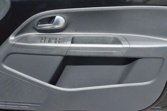 VOLKSWAGEN UP! 1.0 Move up! Hatchback 5dr Petrol ASG Euro 6 (s/s) (60 ps)