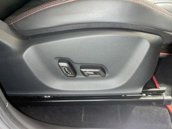 MG MG ZS 72.6kWh Trophy Connect Long Range SUV 5dr Electric Auto (156 ps)