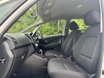 HYUNDAI IX20 1.6 SE Nav Hatchback 5dr Petrol Auto Euro 6 (125 ps)