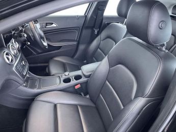 MERCEDES-BENZ A-CLASS 1.5 A180d Sport (Executive) Hatchback 5dr Diesel 7G-DCT Euro 6 (