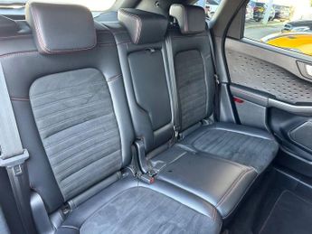 FORD KUGA 1.5 EcoBlue ST-Line SUV 5dr Diesel Auto Euro 6 (s/s) (120 ps)